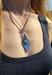Pendentif calcedoine cuprifere