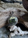 Pendentif serpentine stichtite / feuillage