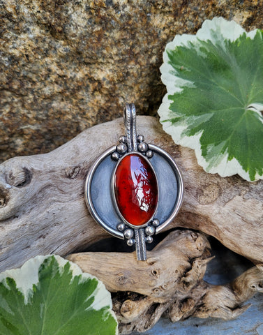 Pendentif grenat