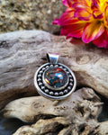 Pendentif calcedoine crupifere