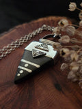 Pendentif d'Ébène et d'Argent