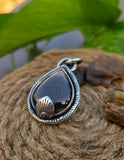 Pendentif pierre de lune noire