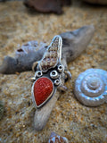 Bague corail rouge/ coquillage taille 56