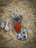 Pendentif corail rouge / coquillage