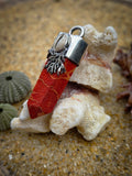 Pendentif corail rouge et cauris