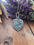 Pendentif calcedoine cuprifere double face