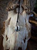 Pendentif dent de chevreuil