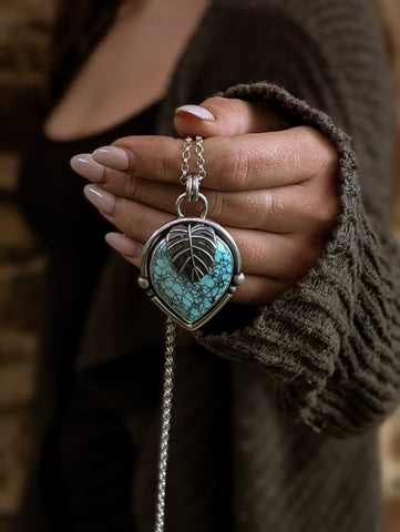 Pendentif variscite/ monstera